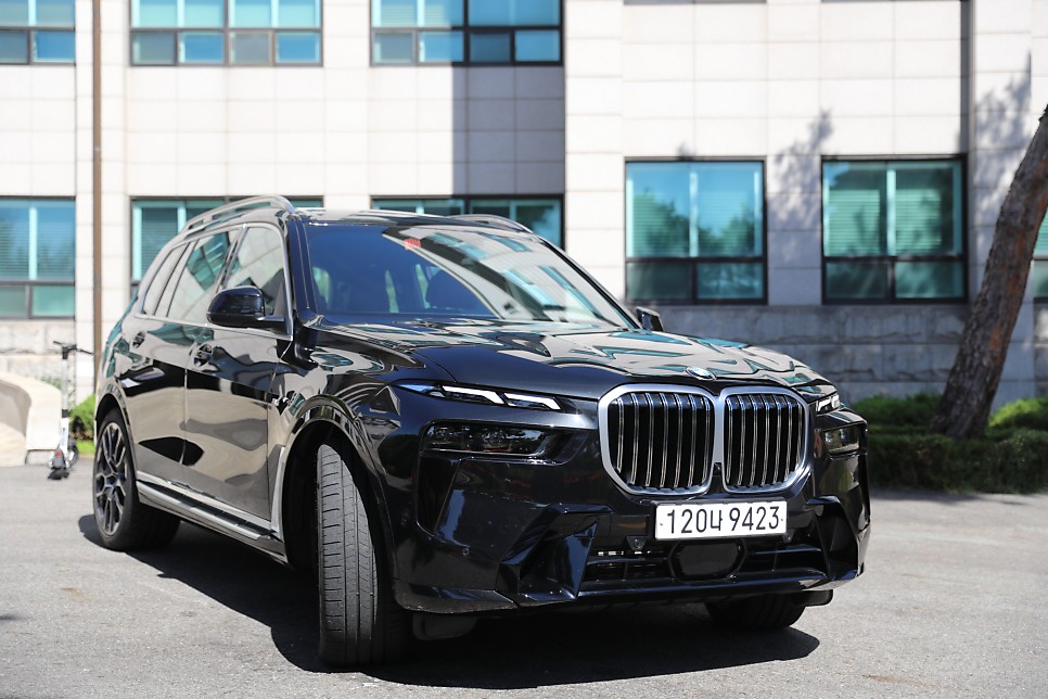 BMW X7 40i 시승기, 주행 및 자동 주차 영상, 트렁크 공간