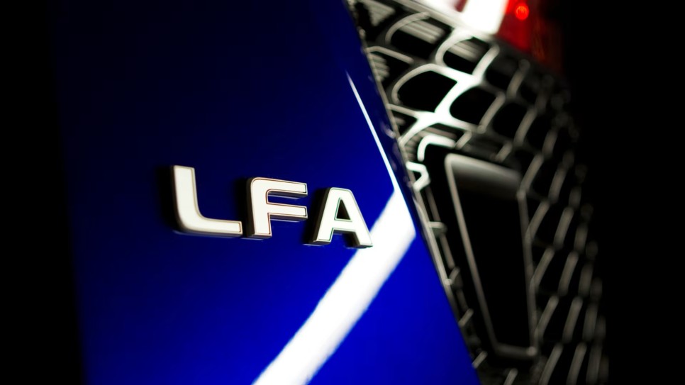 렉서스 LFA의 복귀를 암시하는 새로운 상표 출원