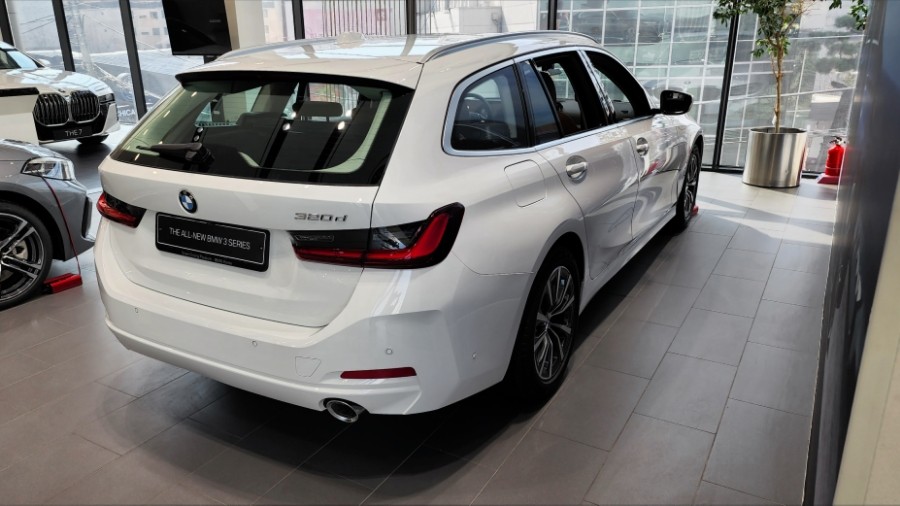 2023 BMW 3시리즈 투어링 촬영기, '왜건, 그 이상' ( 320d A/T 포토 정보 제원 오너평가 모의견적