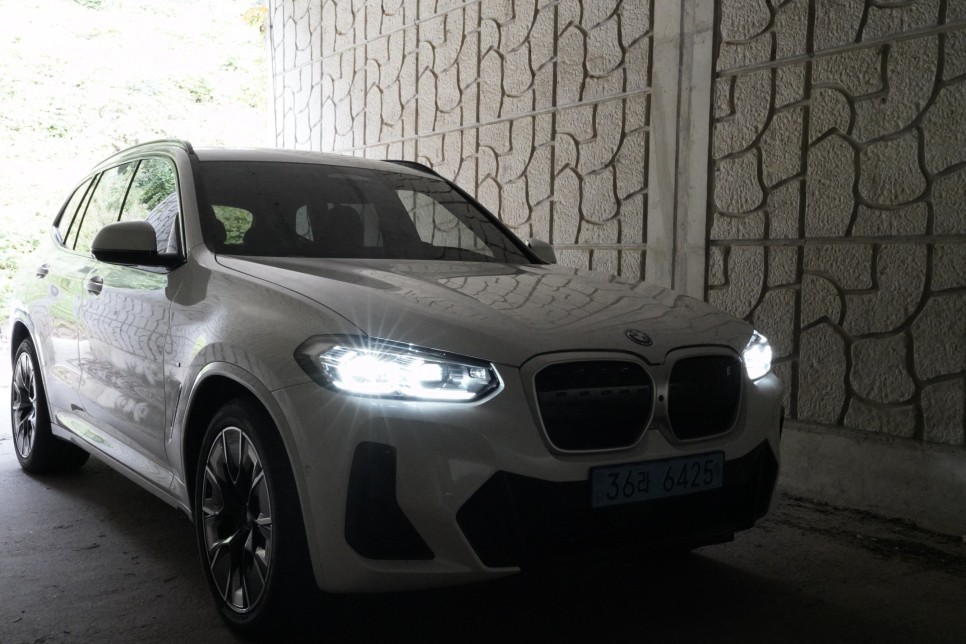 2023 BMW iX3 시승기, 전기차 보조금 및 할인 프로모션 확인해보세요
