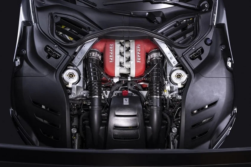 페라리의 아이콘, V12 엔진에 경의를 표하다