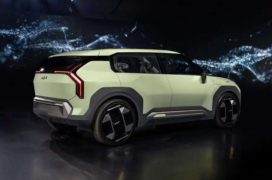 기아, 2023 기아 EV 데이에서 중소형 전기 SUV EV3 컨셉트 공개