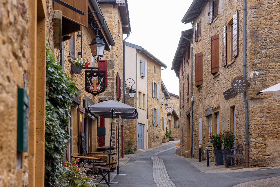 프랑스 보졸레 가장 아름다운 중세시대 우앙(Oingt)마을 산책