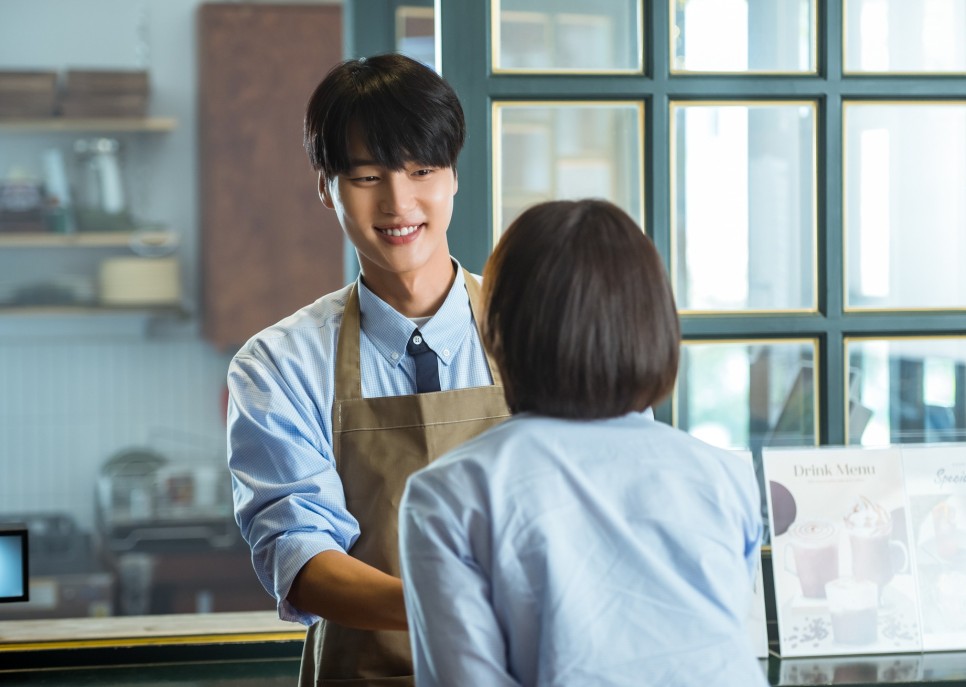 넷플릭스 이두나 드라마, 본업 복귀한 아이돌 수지가 온다!