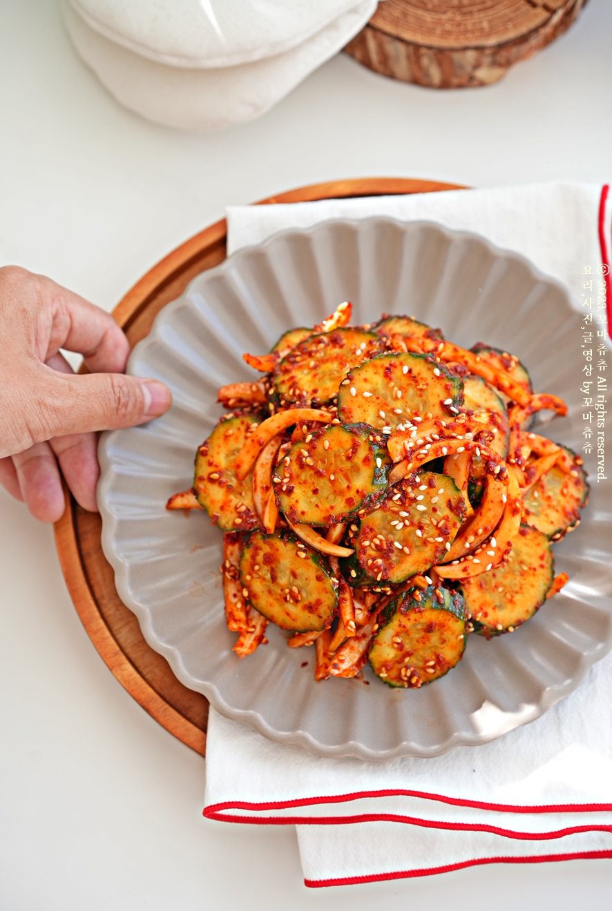 새콤달콤 오이무침 레시피 양념 6분 맛보장 생오이무침 만드는 법 오이 요리 반찬레시피