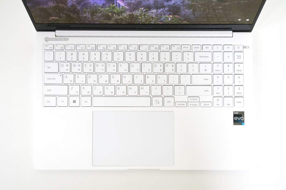 가벼운 대학생노트북 추천 제품 인텔 13세대 갤럭시북2 프로 S.E NT950XFG-K71A 특징은?