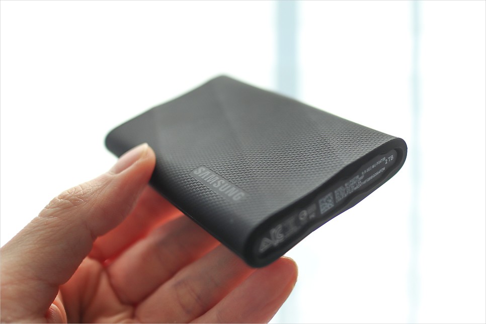 삼성 포터블 SSD T9 2TB, 빠른 속도의 외장형 NVMe