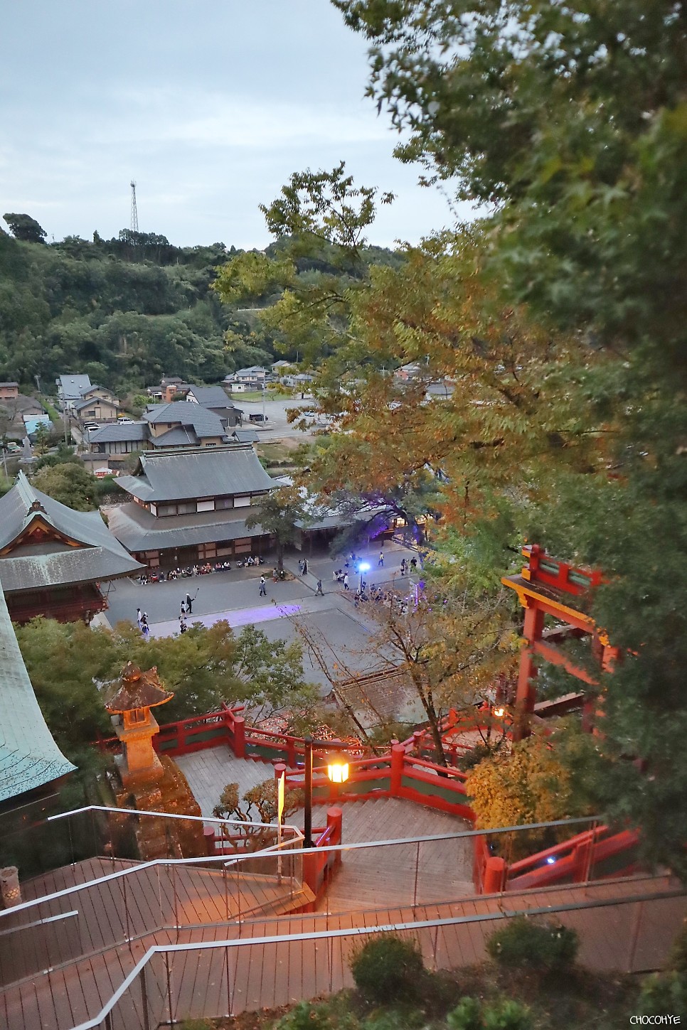 일본 큐슈 가볼만한곳 사가현 유토쿠 이나리 신사 가는법 뚜벅이 야간개장 Night walk 후기