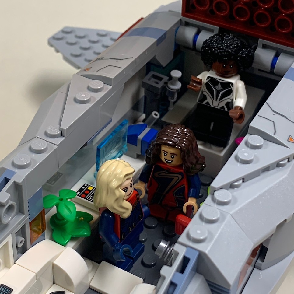 레고 더 마블스 훕티 오픈케이스 - 캡틴 마블과 친구들의 활약상을 레고 마블로 미리 만난다!
