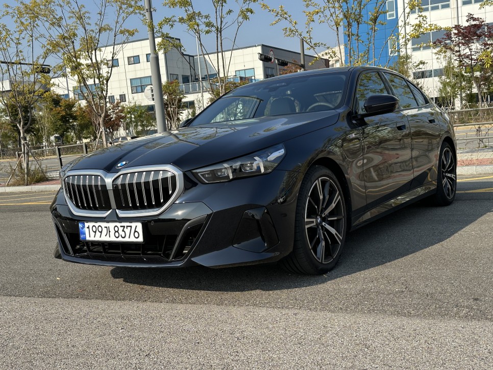 BMW 5시리즈 풀체인지 8세대 520i / 530i xDrive / 523d 프로모션과 M스포츠 플러스 언제 나오나?