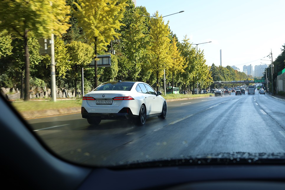 2024 BMW 5시리즈 정보 제원 '본격적인 출고 시작' 모의견적 할인 프로모션