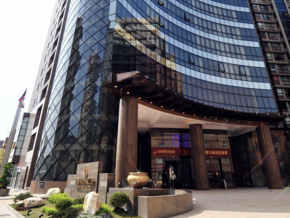 모나크 스카이라인 인터내셔널 호텔 (Monarch Skyline International Hotel) / 캐리어 보관 / 무료 와이파이