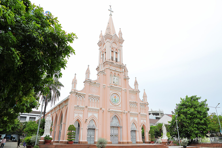 다낭 핑크성당 베트남 다낭 자유여행 코스 사진명소