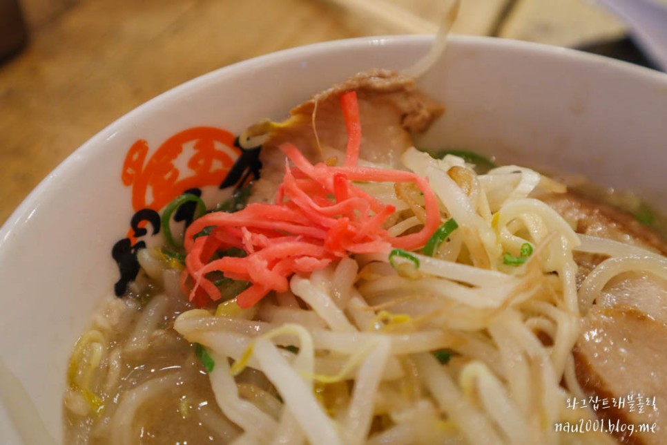 후쿠오카 라멘 맛집이 모인 하카타역 멘카이도 다루마 테이토스에서 점심