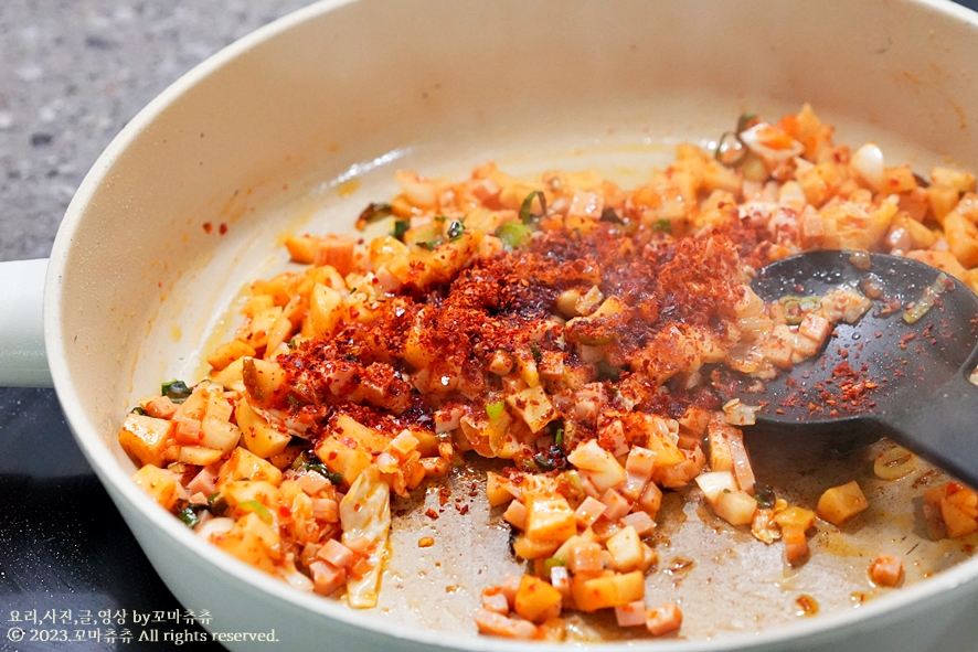 스팸 김치볶음밥 레시피 깍두기 볶음밥 만들기 김치 스팸볶음밥 자취 신김치 요리