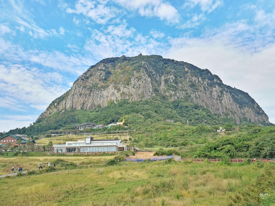 제주도 서쪽 가볼만한곳 산방산 보문사 제주 서부여행 코스