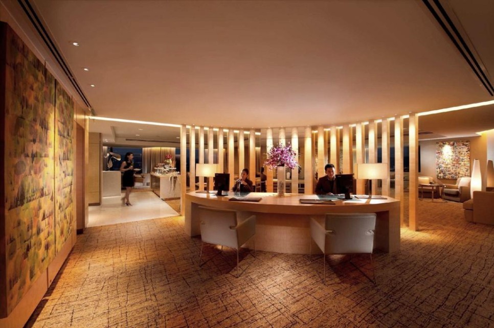 더블트리 바이 힐튼 호텔 쿠알라룸푸르 (DoubleTree by Hilton Hotel Kuala Lumpur) / 수영장 / 짐 보관 서비스