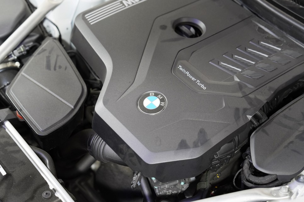 가솔린 자동차 BMW 엔진오일 경고등 원인 교환 주기 및 비용