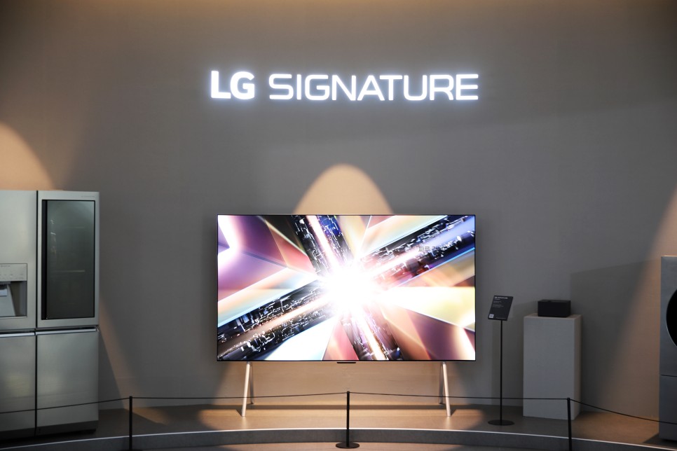 기술력 돋보이는 LG 매그니트(MAGNIT), LG 투명 올레드 디스플레이 직접 보고 옴