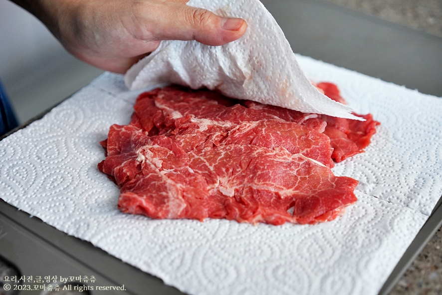 소고기 미역국 끓이는 방법 쇠고기 미역국 레시피 고기 재료 소고기미역국 맛있게 끓이는 법 국종류