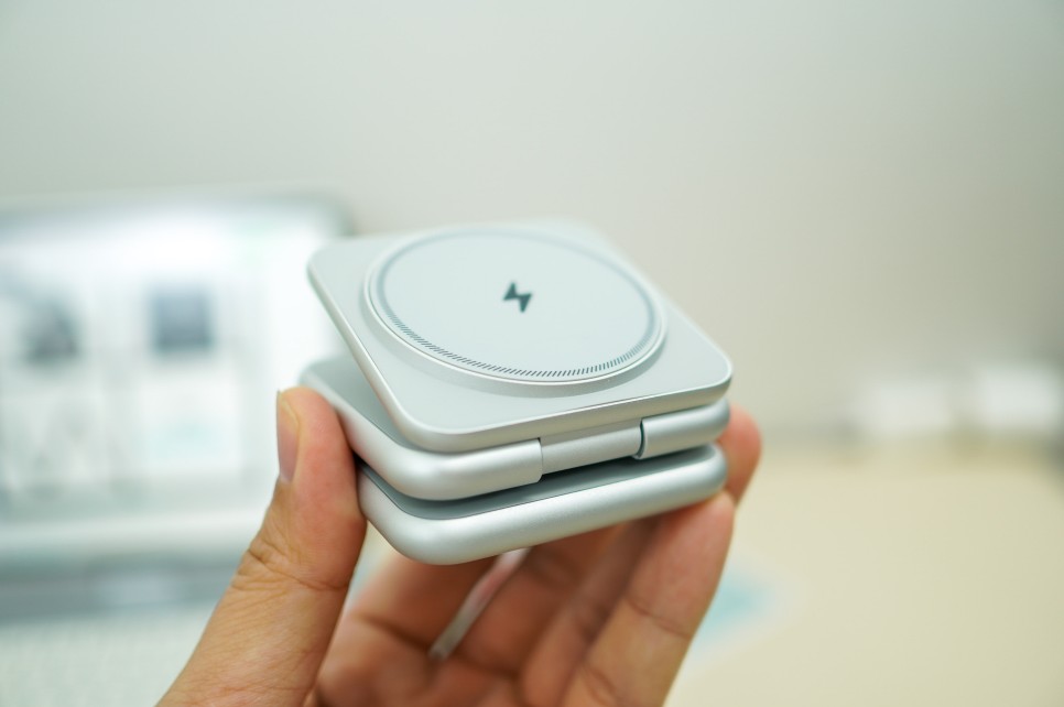 아이폰 맥세이프 충전기 에어팟 애플워치까지  애플 3IN1 무선충전기 P1 Pro 후기