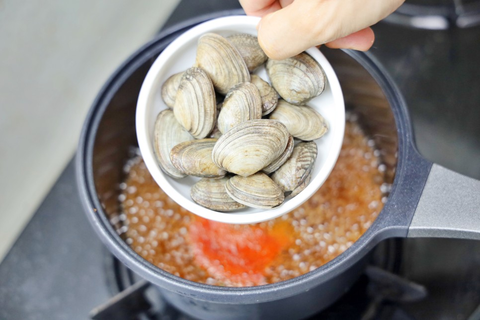 콩나물 해장 라면 맛있게 끓이는법 맵탱 마늘조개라면 꿀조합 레시피