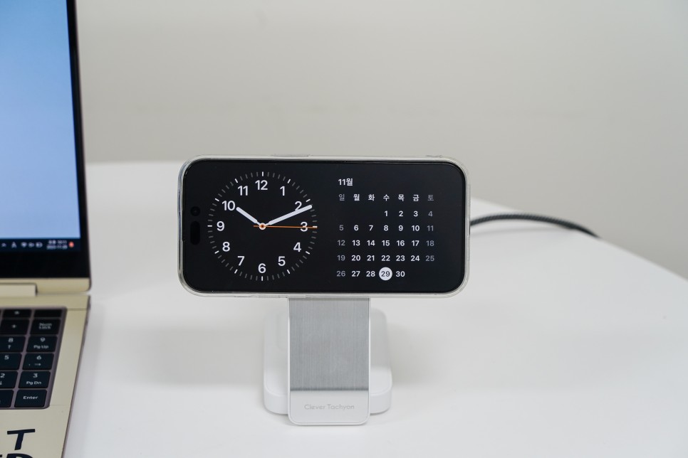 아이폰 스탠바이 설정 및 꾸미기 (시계, 사진, 색상, 위젯) 방법
