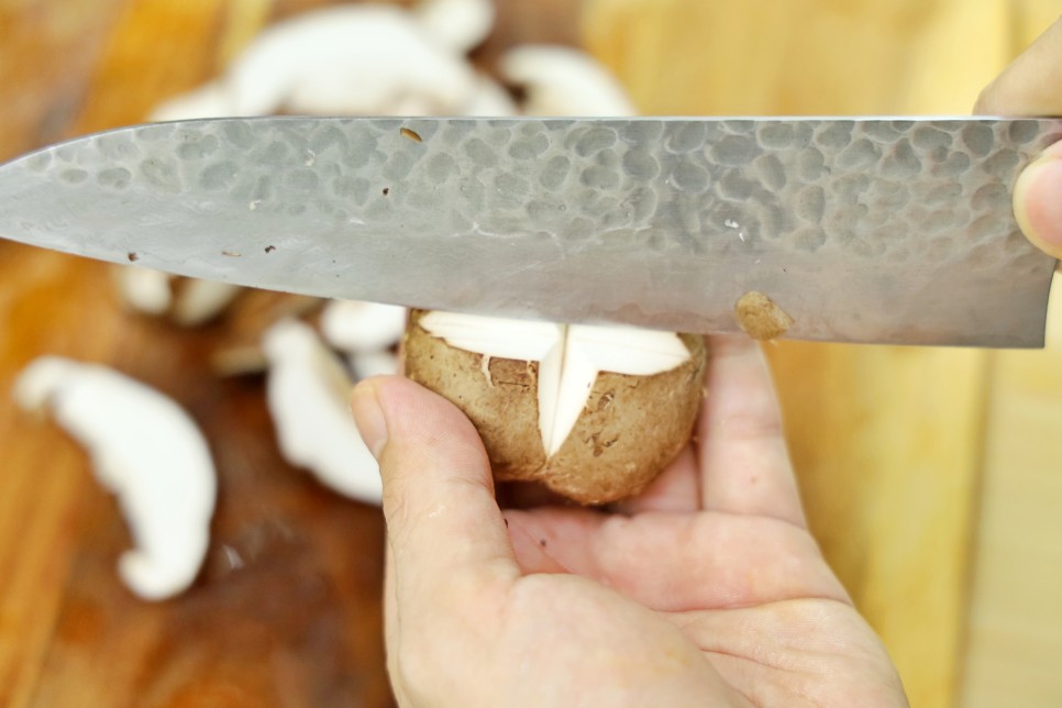 얼큰 버섯 소고기 샤브샤브 육수 만들기 홈파티음식 1구 화이트인덕션