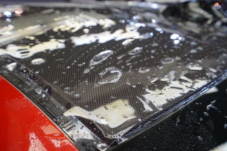BMW M3 카본 루프 자동차 PPF필름은 필수입니다. 파노라마 썬루프 스킨말고 보호필름 사용해보세요.