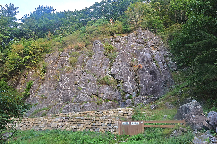 [지리산국립공원] 지리산에 이런 곳이...놀라운 재발견 - 정령치 습지와 마애불상군