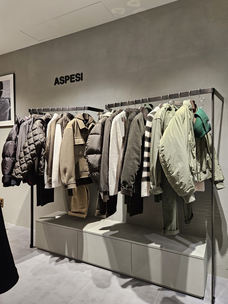 아스페시 ASPESI 롯데백화점 본점 매장 2023 FW 컬렉션 구경했어요, 올겨울 패딩 아우터 코디!