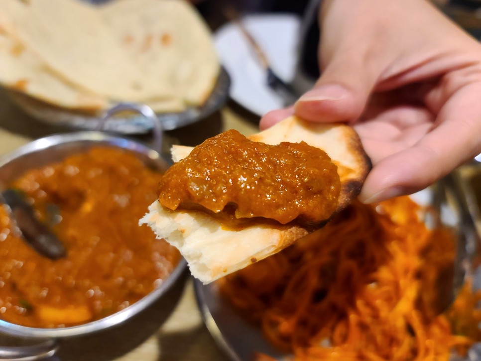 신촌역 맛집 카레 머노까머나 신촌점 인도음식 전문점 난 커리 볶음면