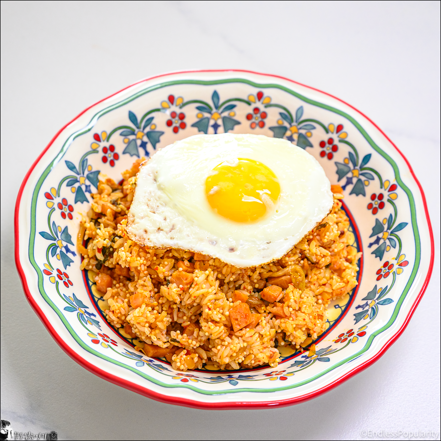 스팸 김치볶음밥 레시피 햄 김치 볶음밥 만드는법 날치알 볶음밥 요리