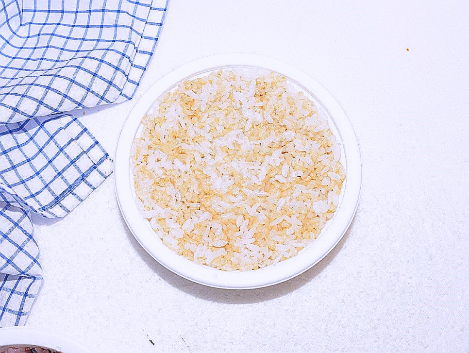 식감이 살아있는 햇반 잡곡밥으로 토핑 유부초밥 만들기 계란  스팸 유부초밥 간단 직장인 도시락 메뉴
