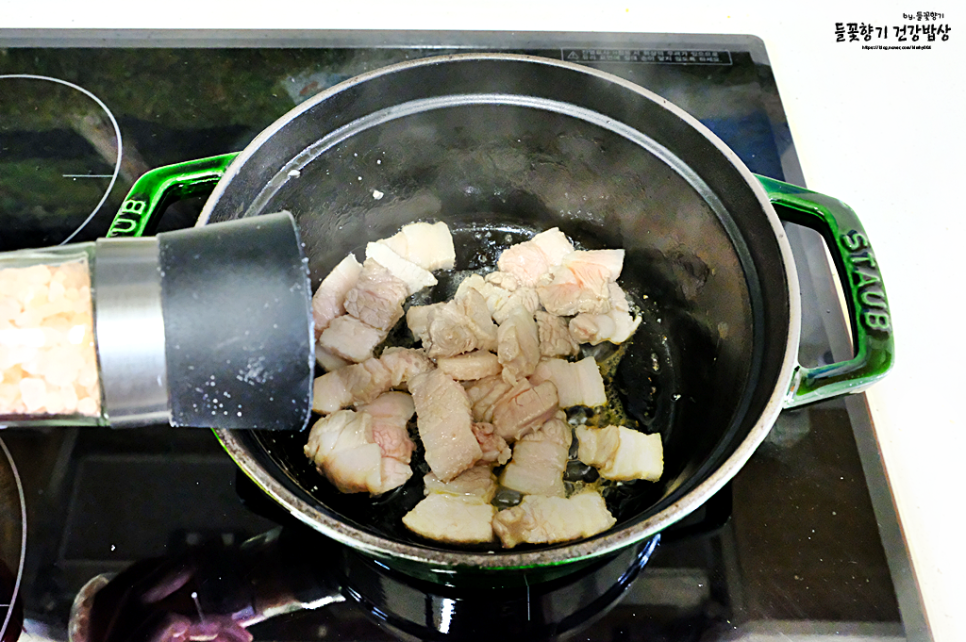 돼지고기 김치찌개 맛있게 끓이는법 삼겹살 묵은지 김치찌개 레시피