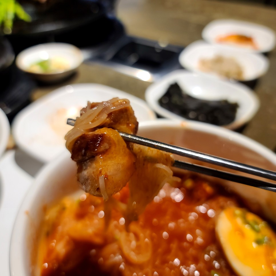 이태원 맛집 압구정진주 한남직영점 삼겹살과 어울리는 미나리와 어리굴젓 용산 고기집