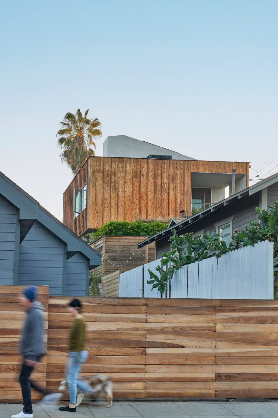 휘게! 스칸디나비아 모더니즘 디자인을 접목한 LA 주택, Grafton House by Studio Nilsson