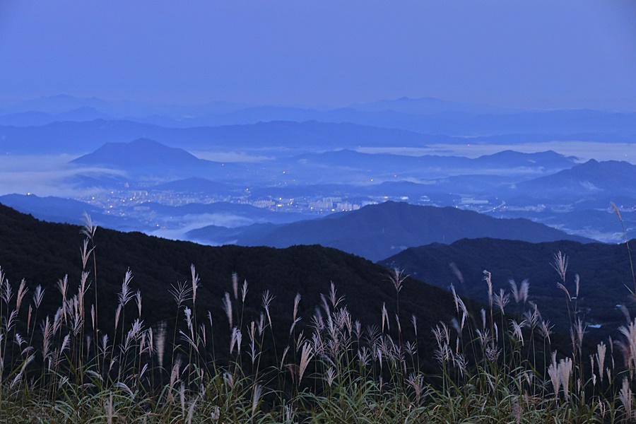 [지리산국립공원] 지리산에 이런 곳이...놀라운 재발견 - 정령치 습지와 마애불상군