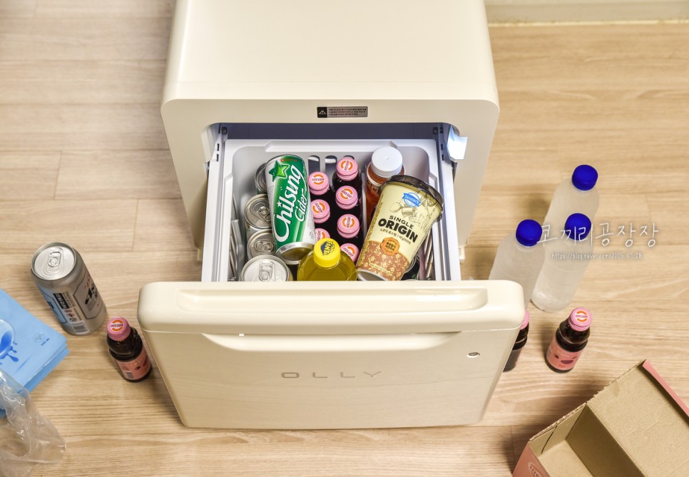 올리 소형 음료수 냉장고에 각종 음료 수납해보기! 얼마나 들어갈까?