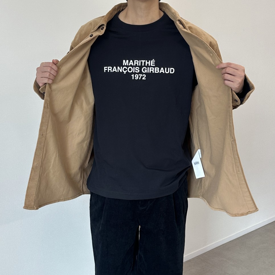 마리떼 프랑소와 저버 고윤정 크러쉬 가을 화보 코듀로이셔츠 맨투맨 티셔츠 트렌디한 패션