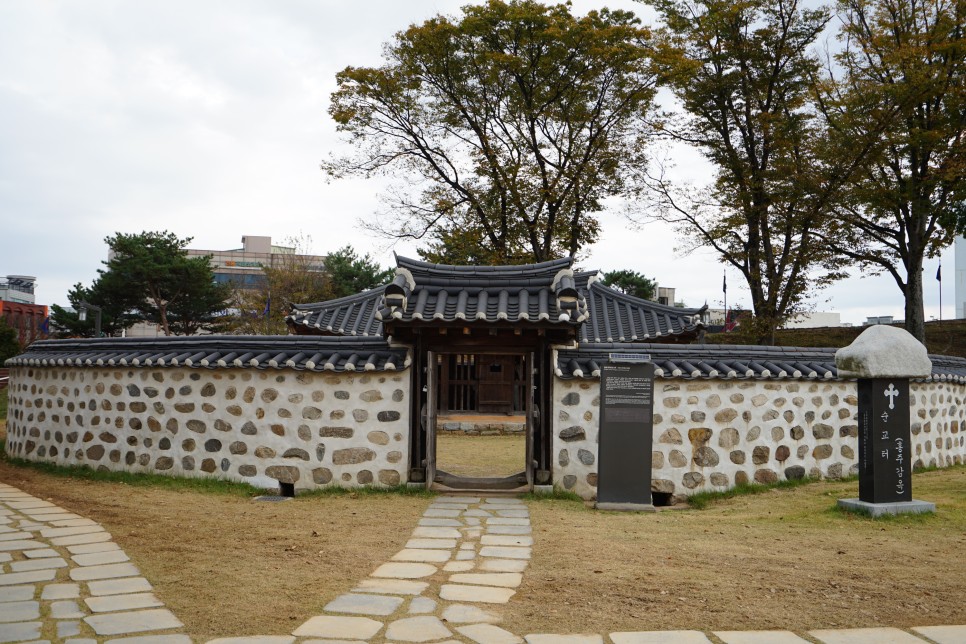 홍성 갈만한곳 홍주성과 홍주성역사관 천주교 홍주성성지순례길