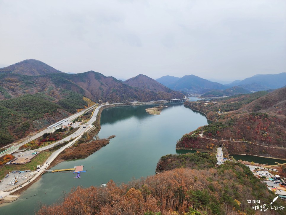 충북 단양 가볼만한곳 1박2일 단풍 여행 코스 구인사 이끼터널 4곳