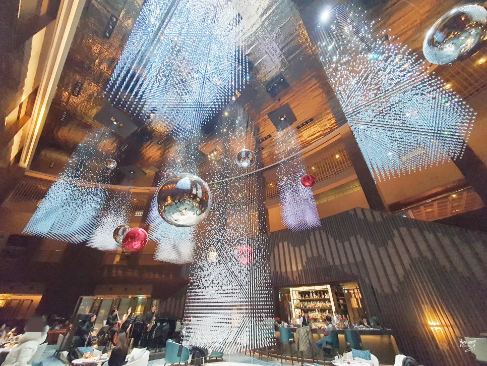 서울 크리스마스 데이트 트리 명소 코엑스 현대백화점 별마당도서관 파르나스 라운지