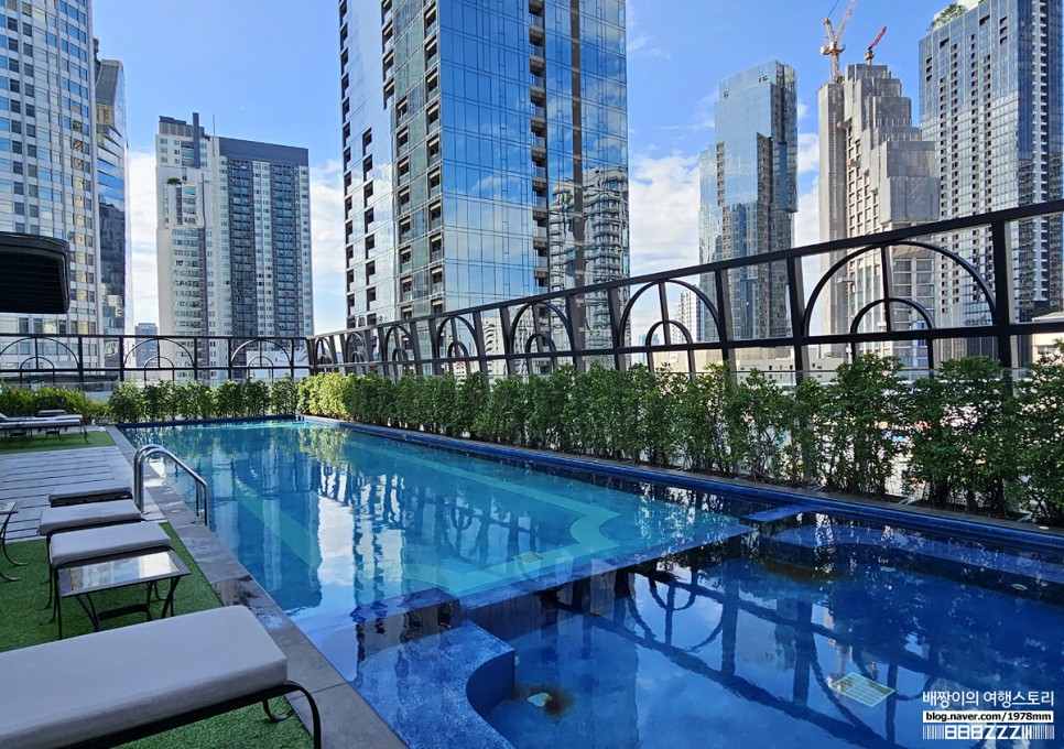 태국 방콕 호텔 추천 가성비 더 살릴 호텔 스쿰빗57 수영장 조식 방콕숙소 통로 위치