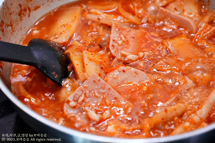 스팸 참치 김치찌개 맛있게 끓이는법 묵은지 스팸 김치찌개 레시피 간단 김치 참치찌개 묵은지 요리