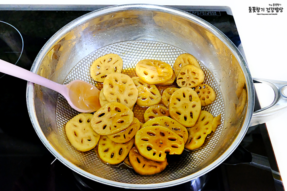 아삭한 연근조림 만드는 법 아삭 쫀득한 연근조림 레시피 연근요리