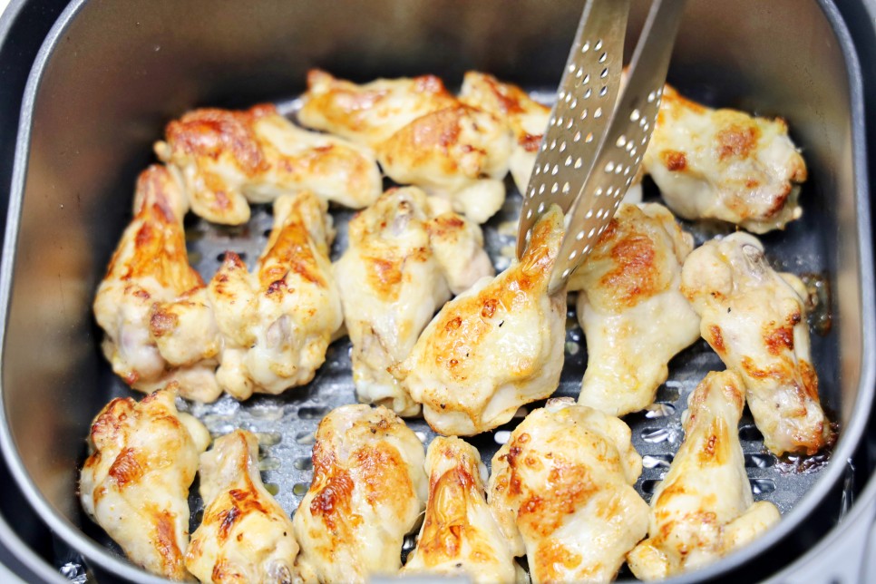 에어프라이어 치킨 윙 닭날개구이 간식 에어프라이어 요리 레시피
