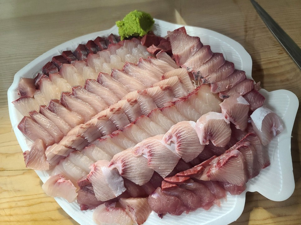 구리수산시장 푸짐한 대방어를 먹을 수 있는 선도유통