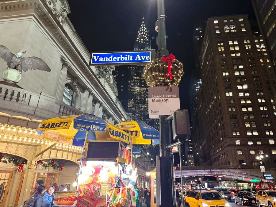 뉴욕 여행 코스 탑오브더락 전망대 할인 입장권 예약 f. 록펠러센터 크리스마스