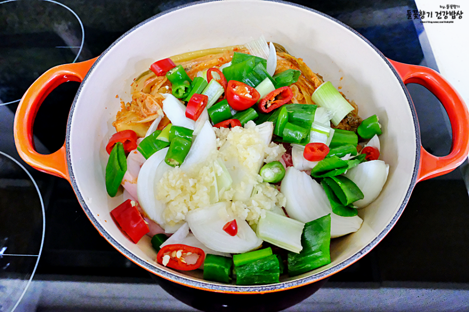 돼지고기 김치찜 레시피 목살 김치찜 만들기 묵은지 김치찜 요리